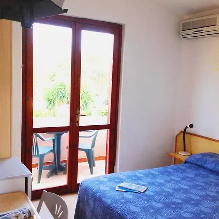 Hotel apartamentowy Verdemare Sardegna Due Villasimius