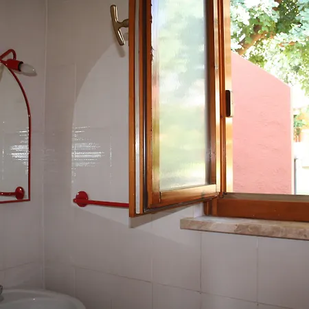 Hotel apartamentowy Verdemare Sardegna Due 2*