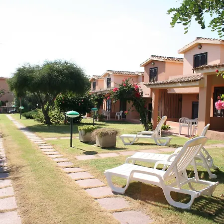 Hotel apartamentowy Verdemare Sardegna Due 2*